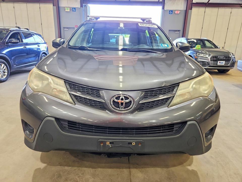 2015 Toyota Rav 4 VIN JTMBFREVXFJ040217 COPART salvage auction — MINOR DENT/SCRATCHES, NH - CERTIFICATE OF TITLE, sold $4,950 on 2026-07-31 (photo 5)