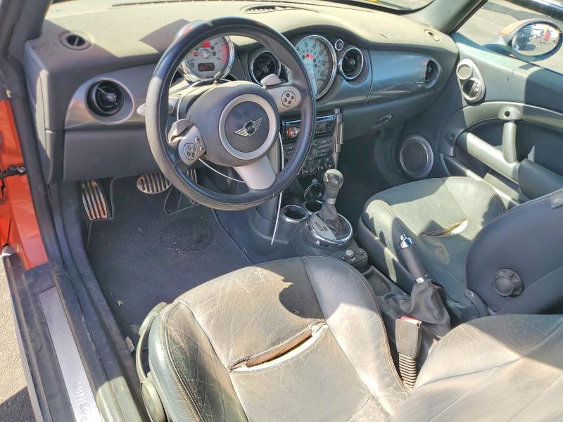 2006 Mini Cooper VIN WMWRH33586TK59185 COPART salvage auction — MINOR DENT/SCRATCHES, Ca - Salvage Certificate, sold $300 on 2026-07-29 (photo 8)