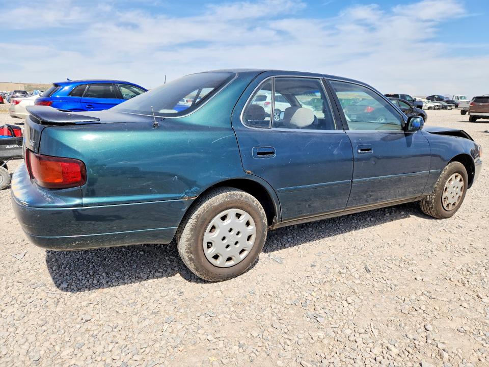 1996 Toyota Camry VIN JT2BG12K8T0351597 COPART salvage auction — FRONT END, UT - SALVAGE CERTIFICATE, sold $200 on 2026-07-28 (photo 3)