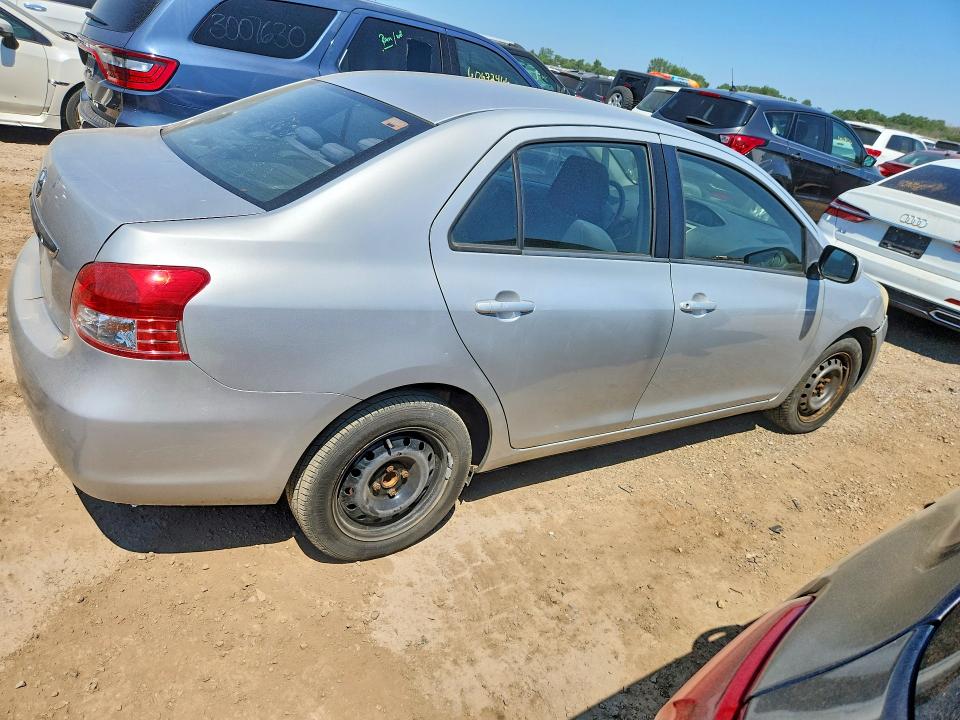 2007 Toyota Yaris VIN JTDBT923971178375 COPART salvage auction — FRONT END, Il - Certificate Of Title, sold $275 on 2026-07-28 (photo 3)