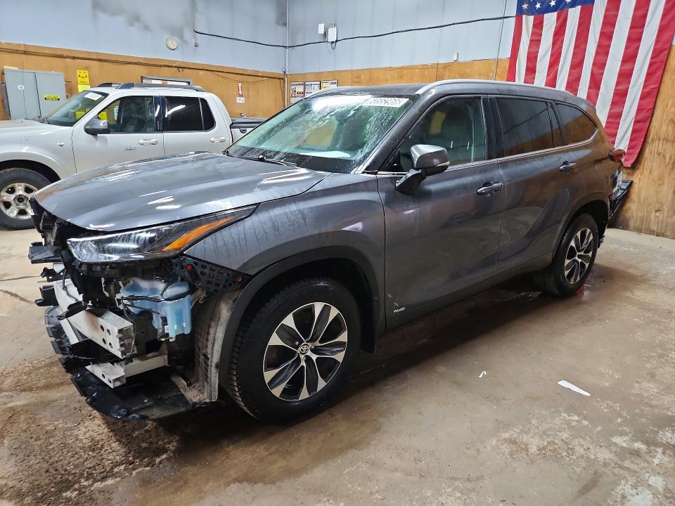 2024 Toyota Highlander hybrid VIN 5TDKBRCH4RS630784 COPART salvage auction — FRONT END, MI - CERTIFICATE OF TITLE, sold $7,100 on 2026-07-28 (photo 1)