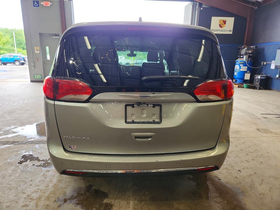 2020 Chrysler Pacifica VIN 2C4RC1BG8LR276905 COPART salvage auction — MINOR DENT/SCRATCHES, Ma - Certificate Of Title, sold $5,400 on 2026-10-07 (photo 6)