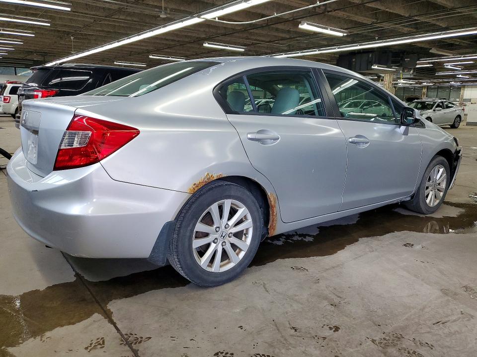 2012 Honda Civic VIN 2HGFB2F81CH519752 COPART salvage auction — ALL OVER, IL - CERTIFICATE OF TITLE, sold $525 on 2026-07-18 (photo 3)