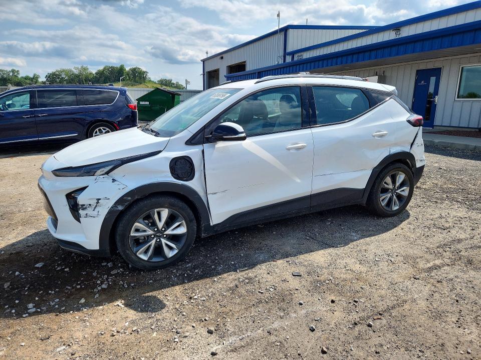 2022 Chevrolet Bolt euv VIN 1G1FY6S02N4112357 — COPART salvage auction photo