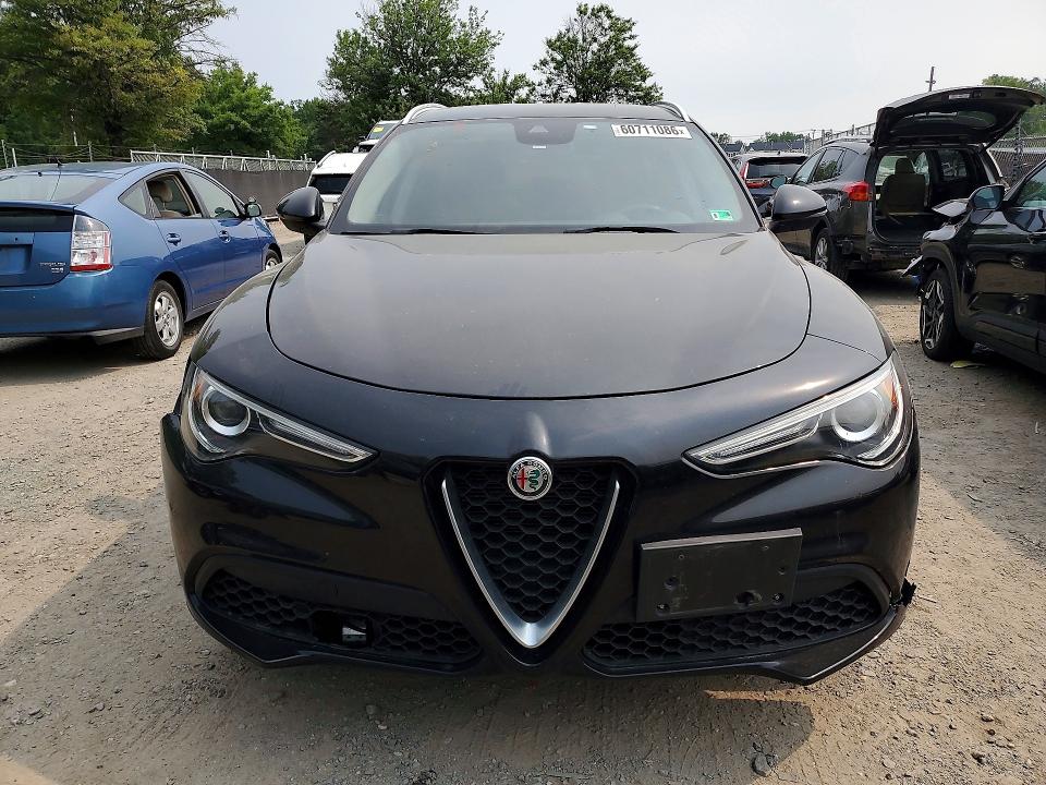 2021 Alfa romeo Stelvio VIN ZASPAKAN1M7D11913 COPART salvage auction — FRONT END, Md - Certificate Of Title, sold $3,700 on 2026-08-04 (photo 5)