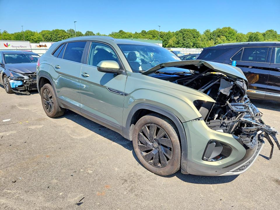 2025 Volkswagen Atlas cross sport VIN 1V2KE2CA6SC229499 COPART salvage auction — FRONT END, PA - CERT OF TITLE, sold $7,200 on 2026-08-17 (photo 4)