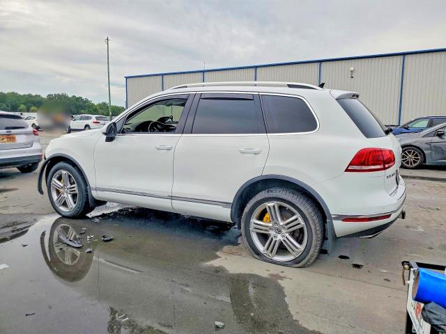 2016 Volkswagen Touareg VIN WVGEF9BP0GD011047 COPART salvage auction — FRONT END, Fl - Certificate Of Destruction, sold $15 on 2026-07-29 (photo 2)