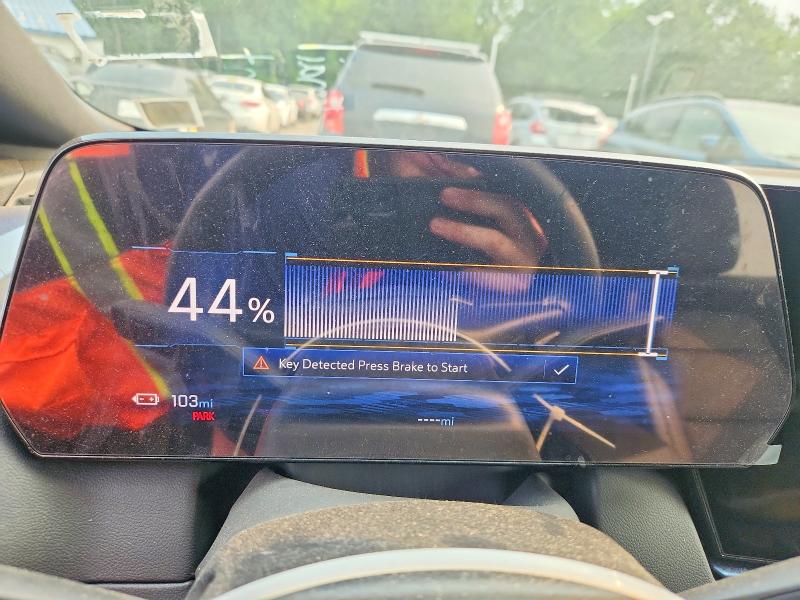 2025 Chevrolet Equinox VIN 3GN7DLRP8SS165754 COPART salvage auction — FRONT END, NY - CERTIFICATE OF TITLE (P), sold $9,600 on 2026-07-30 (photo 9)