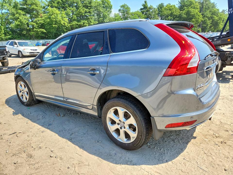 2016 Volvo VIN YV4612RKXG2848938 COPART salvage auction — ROLLOVER, Ma - Cert Of Title-Reconstrctd Coll, sold $450 on 2026-07-20 (photo 2)