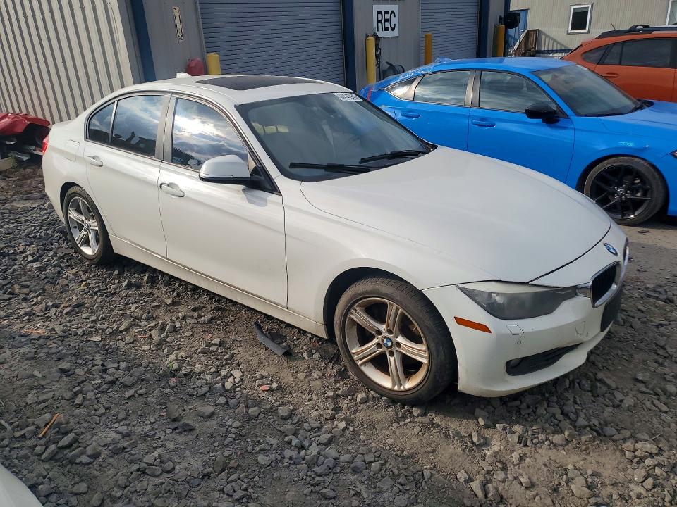 2013 BMW 3er VIN WBA3B5C51DF591077 COPART salvage auction — MECHANICAL, Pa - Cert Of Title, sold $550 on 2026-07-22 (photo 4)