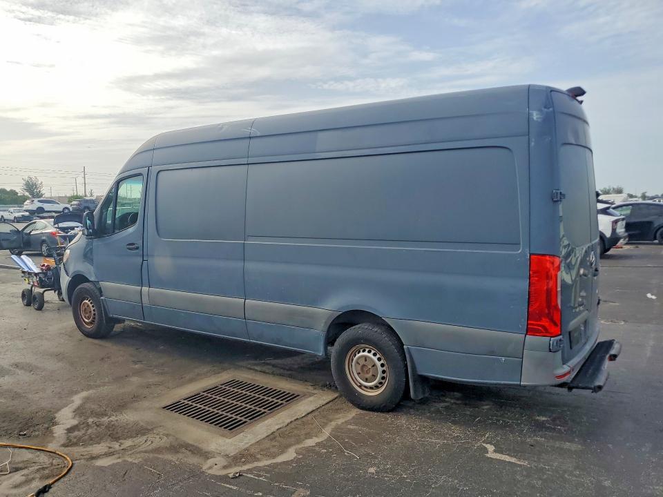2019 Mercedes-benz Sprinter VIN WD4PF1CD5KP141020 COPART salvage auction — FRONT END, Fl - Certificate Of Title, sold $10,300 on 2026-07-29 (photo 2)