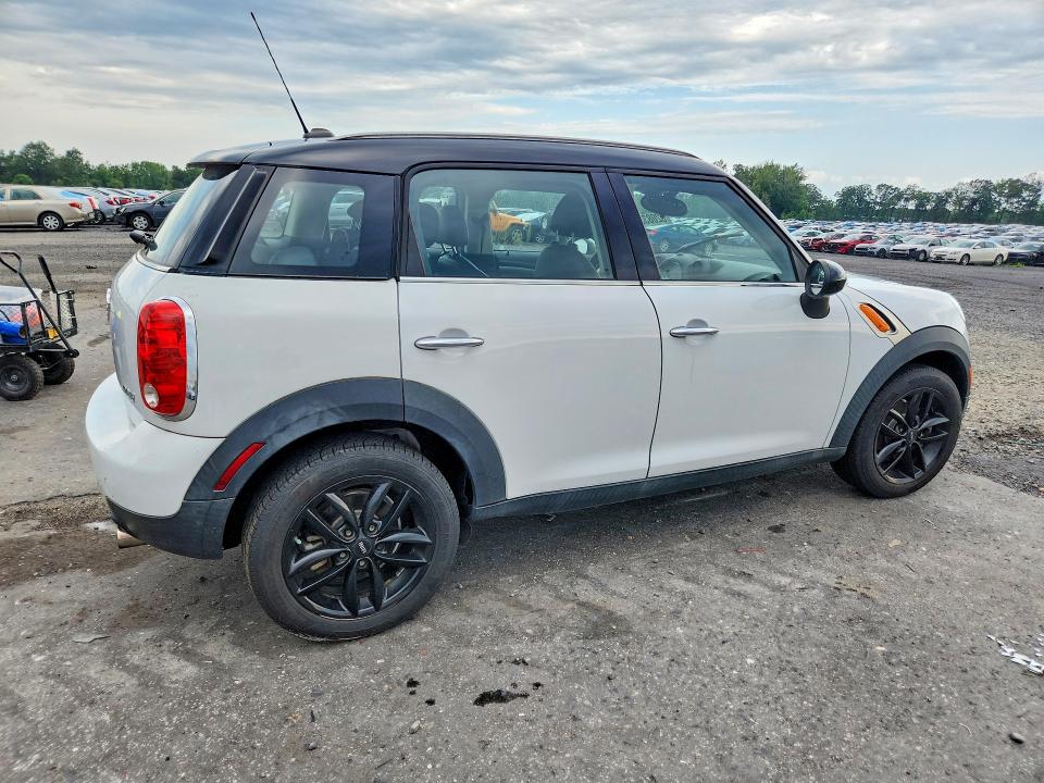 2012 Mini Cooper VIN WMWZB3C52CWM05169 COPART salvage auction — WATER/FLOOD, Va - Cert Of Title-Salvage Water, sold $300 on 2026-08-19 (photo 3)