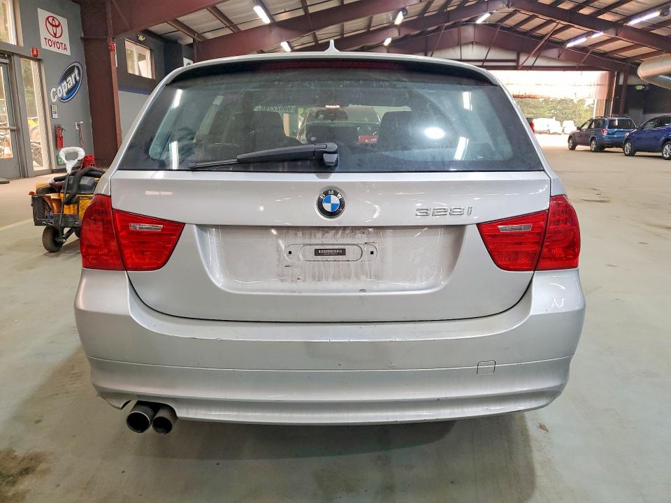 2012 BMW 3er VIN WBAUU3C51CA951317 COPART salvage auction — FRONT END, CT - CERT OF TITLE-PARTS ONLY SALVA, sold $625 on 2026-07-30 (photo 6)