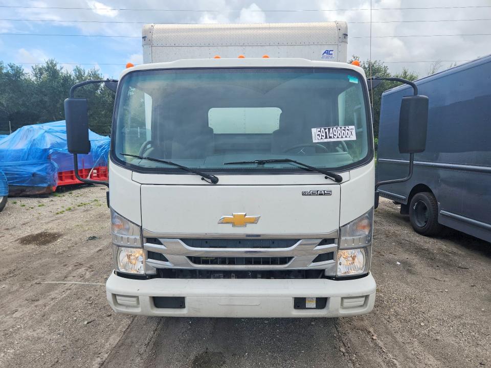 2022 Chevrolet 4500 VIN 54DCDW1D4NS200117 COPART salvage auction — MINOR DENT/SCRATCHES, Fl - Certificate Of Title, sold $9,000 on 2026-07-28 (photo 5)