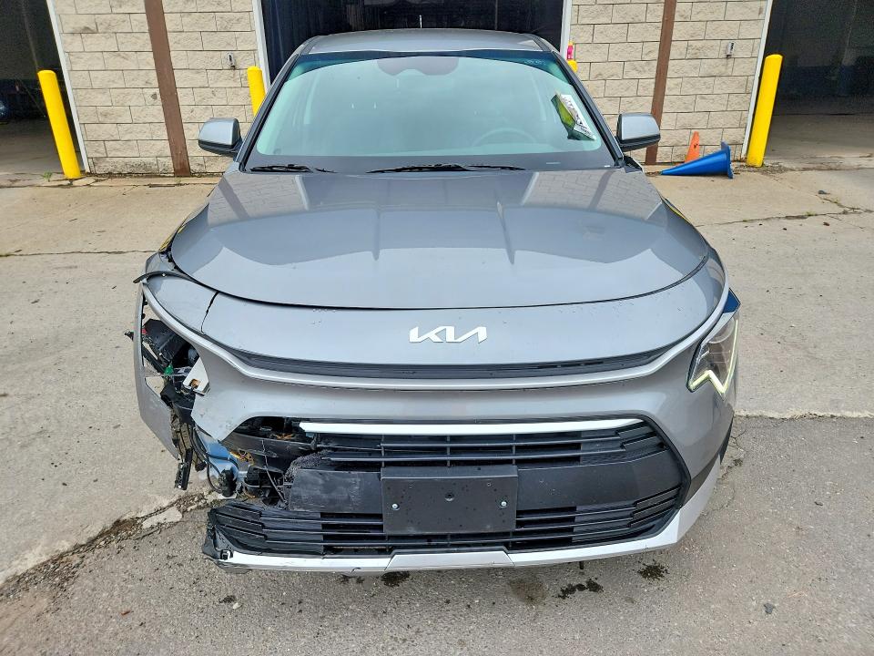 2026 Kia Niro VIN KNDCP3LE4T5318129 COPART salvage auction — FRONT END, Mo - Certificate Of Title, sold $8,600 on 2026-07-20 (photo 5)