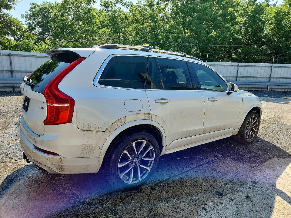 2016 Volvo Xc90 VIN YV4A22PK2G1015831 COPART salvage auction — MINOR DENT/SCRATCHES, WV - CERTIFICATE OF TITLE, sold $125 on 2026-08-18 (photo 3)