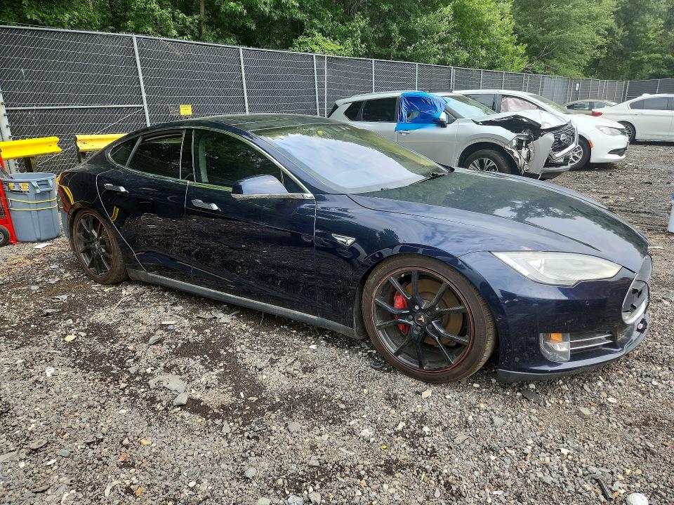 2014 Tesla Model s VIN 5YJSA1H2XEFP64187 COPART salvage auction — MECHANICAL, MD - CERTIFICATE OF TITLE, sold $3,250 on 2026-07-31 (photo 4)