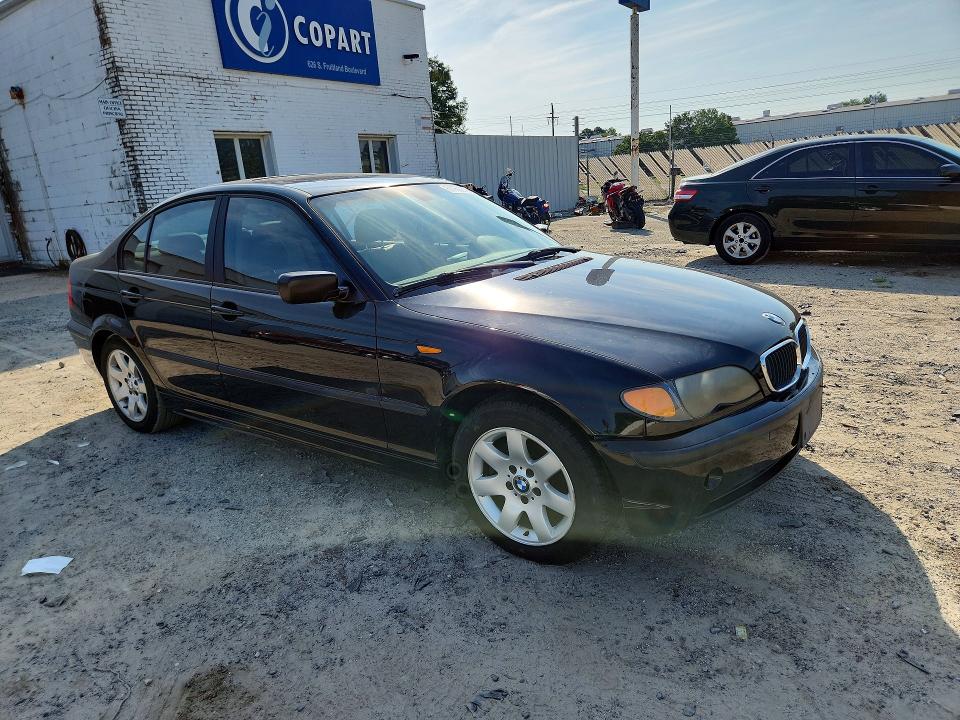 2005 BMW 3 series VIN WBAEV33455KW20133 COPART salvage auction — NORMAL WEAR, Md - Certificate Of Title, sold $225 on 2026-07-28 (photo 4)