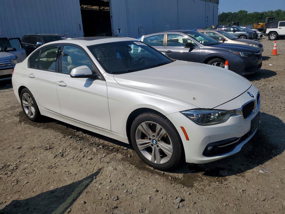 2016 BMW 3er VIN WBA8E3G59GNU01953 COPART salvage auction — WATER/FLOOD, Nj - Cert Of Title-Salvage Flood, sold $1,200 on 2026-08-19 (photo 4)