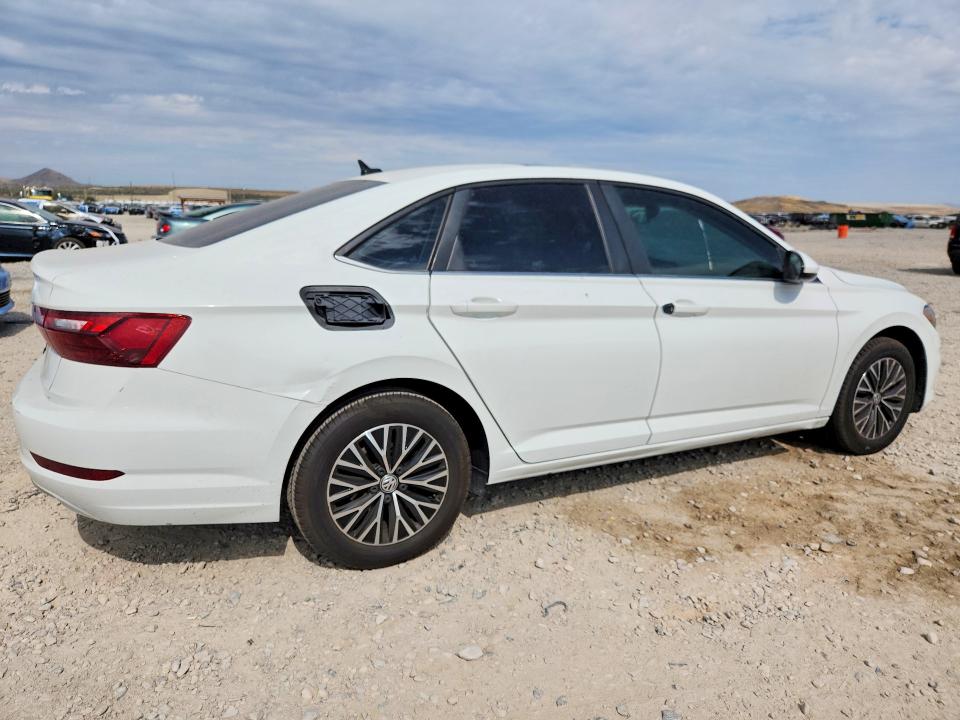 2020 Volkswagen Jetta VIN 3VWCB7BU5LM018637 COPART salvage auction — MINOR DENT/SCRATCHES, Ut - Salvage Certificate, sold $2,050 on 2026-08-07 (photo 3)