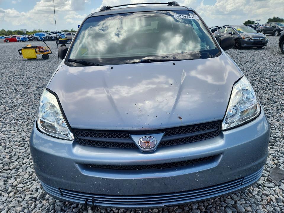 2005 Toyota Sienna VIN 5TDZA23C95S262190 COPART salvage auction — SIDE, Fl - Cert Of Title Slvg Rebuildable, sold $50 on 2026-07-24 (photo 5)