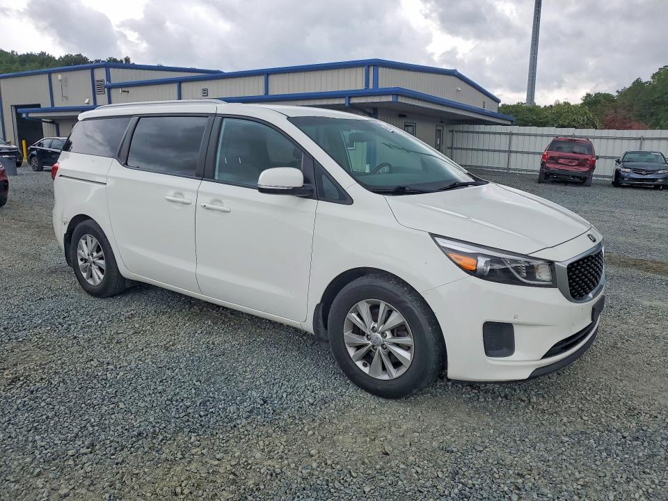 2016 Kia SEDONA VIN KNDMB5C13G6213674 COPART salvage auction — MECHANICAL, NC - DEALER ONLY CLEAN TITLE, sold $150 on 2026-07-23 (photo 4)