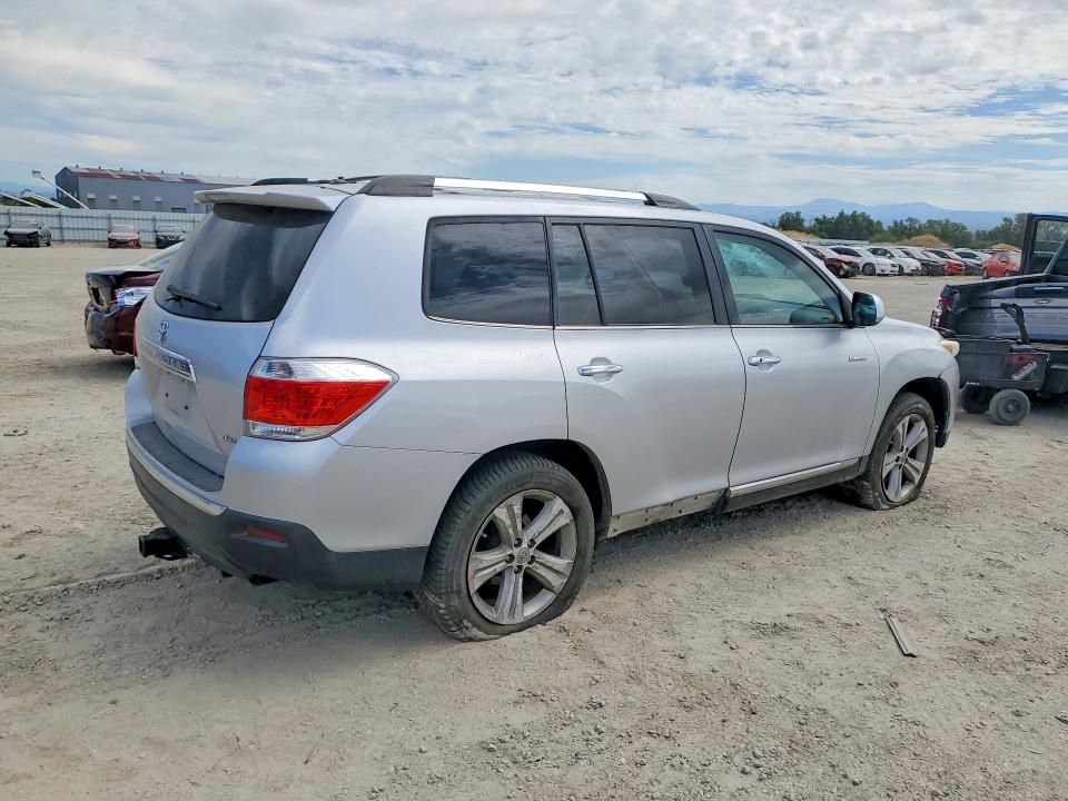 2012 Toyota Highlander VIN 5TDDK3EH1CS098176 COPART salvage auction — UNDERCARRIAGE, Salvage Title, sold $4,050 on 2026-07-24 (photo 3)