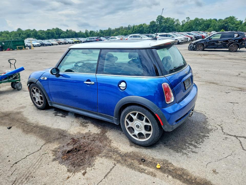 2006 Mini Cooper VIN WMWRE33576TJ37572 COPART salvage auction — FRONT END, Pa - Certificate Of Salvage, sold $550 on 2026-08-06 (photo 2)