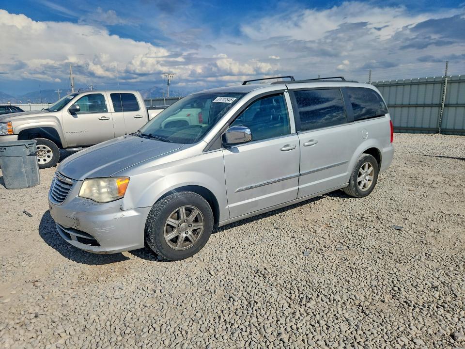 2012 Chrysler Voyager VIN 2C4RC1CG5CR124238 COPART salvage auction — MINOR DENT/SCRATCHES, Ut - Certificate Of Title, sold $550 on 2026-07-28 (photo 1)