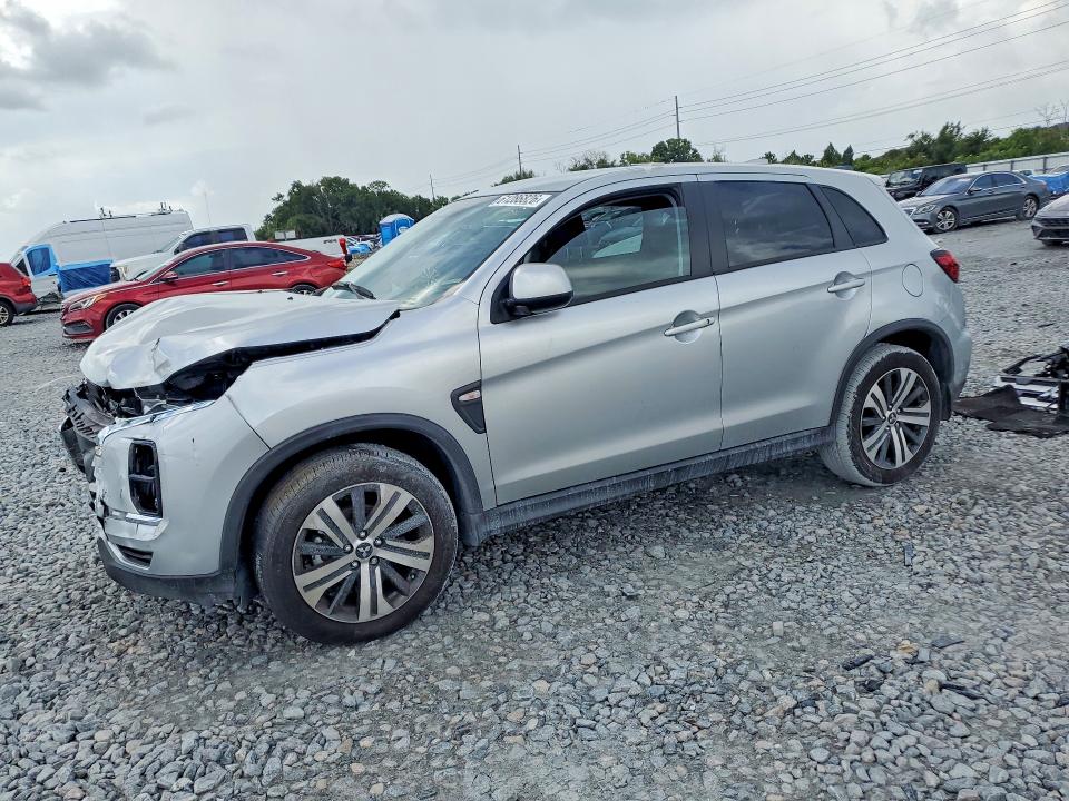 2025 Mitsubishi Outlander VIN JA4ARUAU0SU015395 COPART salvage auction — FRONT END, FL - CERTIFICATE OF TITLE, sold $8,100 on 2026-07-28 (photo 1)