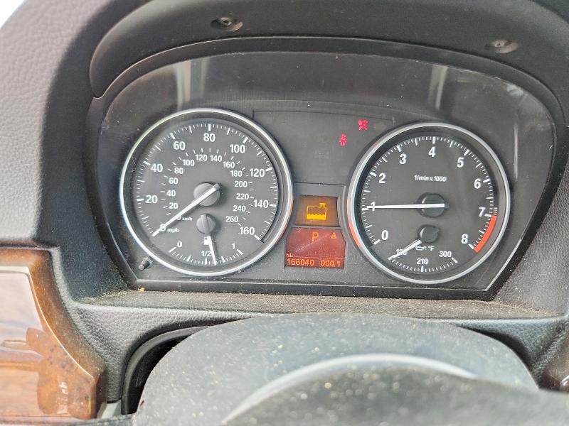 2007 BMW 3 series VIN WBAVB73517PA86582 COPART salvage auction — MINOR DENT/SCRATCHES, FL - CERT OF TITLE-REBUILT, sold $500 on 2026-07-21 (photo 9)