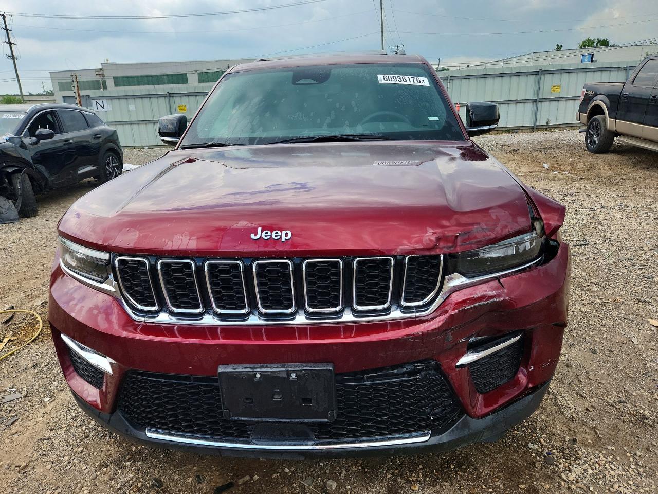 2024 Jeep Cherokee VIN 1C4RJYB64RC117435 COPART salvage auction — Front End, IL - CERTIFICATE OF TITLE, sold $18,600 on 2026-09-02 (photo 5)