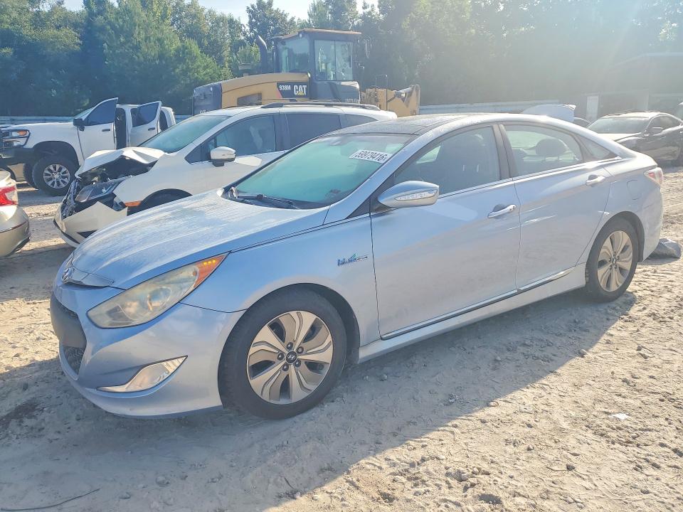 2014 Hyundai Sonata VIN KMHEC4A49EA104313 COPART salvage auction — SIDE, FL - CERT OF TITLE SLVG REBUILDABLE, sold $775 on 2026-07-17 (photo 1)