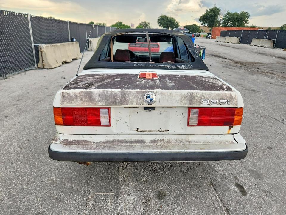 1987 BMW 3 series VIN WBABB2304H1943392 COPART salvage auction — ROOF, Fl - Certificate Of Title, sold $1,600 on 2026-07-30 (photo 6)