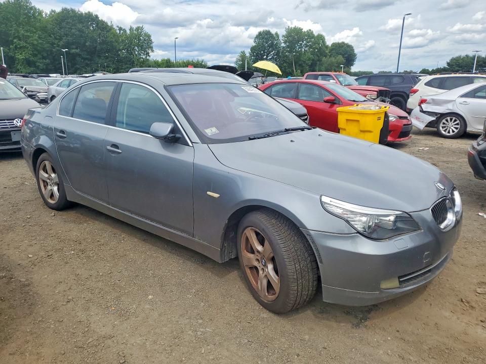 2008 BMW 5 series VIN WBANV93528CZ60978 COPART salvage auction — MINOR DENT/SCRATCHES, MA - CERTIFICATE OF TITLE, sold $975 on 2026-07-31 (photo 4)