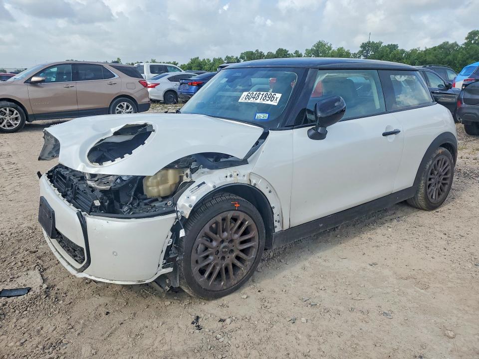 2025 Mini Cooper VIN WMW23GD04S2W25752 — COPART salvage auction photo