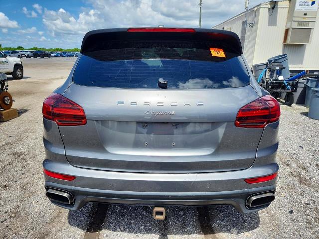 2016 Porsche Cayenne VIN WP1AA2A27GLA09282 COPART salvage auction — MINOR DENT/SCRATCHES, Fl - Certificate Of Title, sold $3,300 on 2026-09-02 (photo 6)