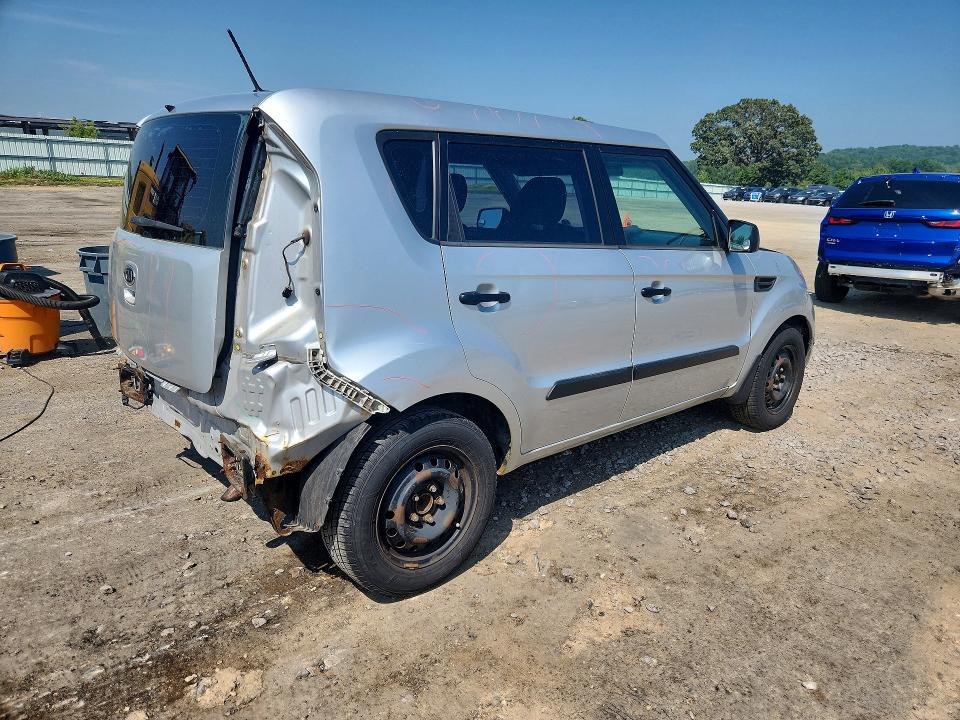 2011 Kia Soul VIN KNDJT2A17B7308002 COPART salvage auction — UNDERCARRIAGE, WI - JUNKED VEHICLE BILL OF SALE, sold $175 on 2026-07-28 (photo 3)