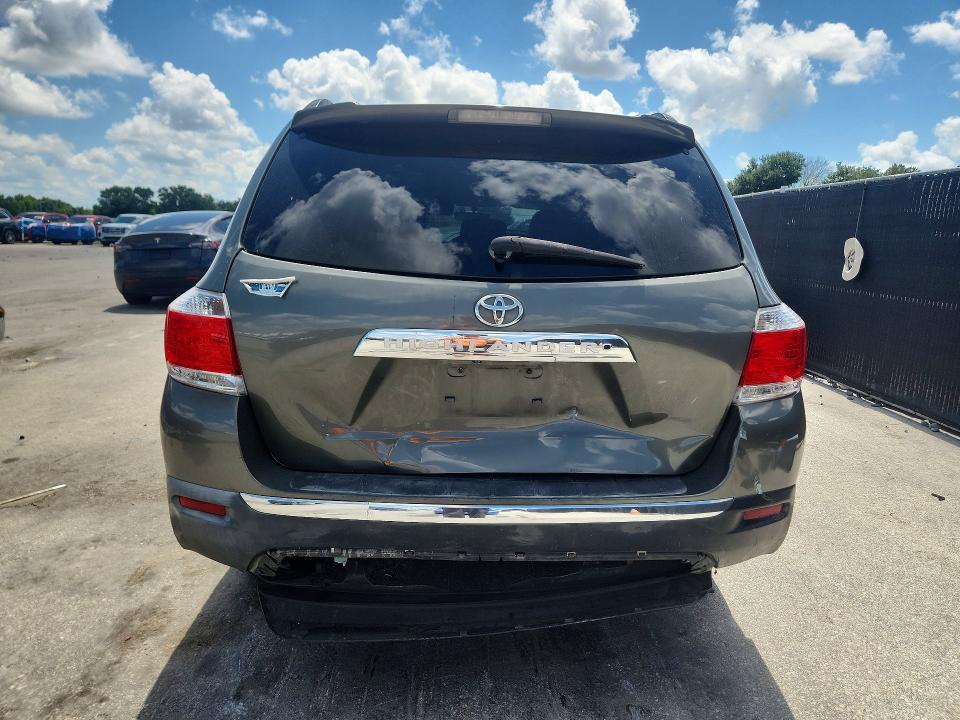 2011 Toyota Highlander VIN 5TDZK3EH5BS034095 COPART salvage auction — REAR END, FL - CERT OF TITLE SLVG REBUILDABLE, sold $1,300 on 2026-07-14 (photo 6)