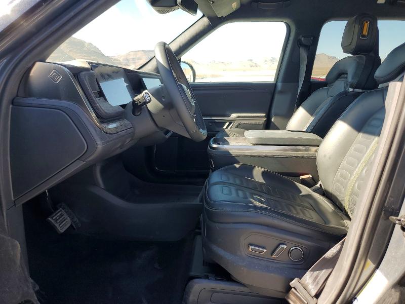 2025 Rivian R1s VIN 7PDSGBBA6SN052897 COPART salvage auction — REAR END, Nv - Salvage Title, sold $31,250 on 2026-10-07 (photo 7)