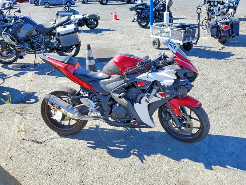 2015 Yamaha Yzf VIN MH3RH06Y2FK006698 COPART salvage auction — SIDE, Salvage Title, sold $200 on 2026-09-18 (photo 1)