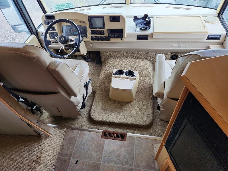 2005 Winnibago Recreational vehicle (rv) VIN 5B4MPA7G053397937 COPART salvage auction — MINOR DENT/SCRATCHES, CT, sold $5,900 on 2026-09-08 (photo 5)