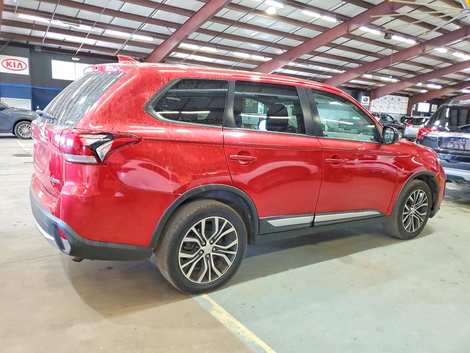 2018 Mitsubishi Outlander VIN JA4AZ3A30JZ041434 COPART salvage auction — MINOR DENT/SCRATCHES, Ct - Clean Title, sold $3,900 on 2026-07-14 (photo 3)