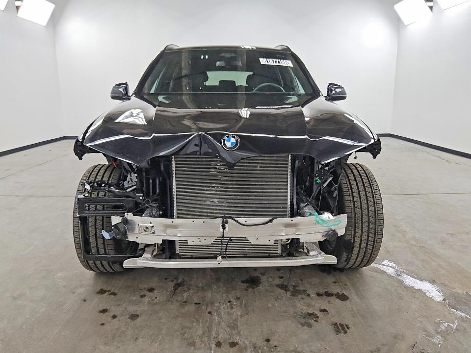 2026 BMW VIN 5UX23EU06T9387241 COPART salvage auction — FRONT END, IL - CERTIFICATE OF TITLE, sold $7,700 on 2026-07-29 (photo 5)