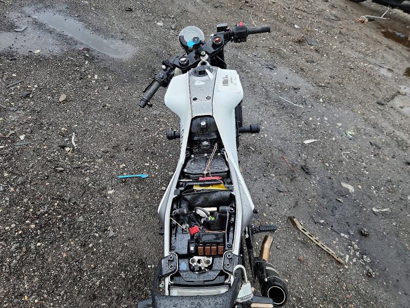 2022 Husqvarna Svartpilen VIN MD2JUJ403NC203490 COPART salvage auction — VANDALISM, PA - CERT OF SALVAGE-THEFT, sold $35 on 2026-07-16 (photo 6)