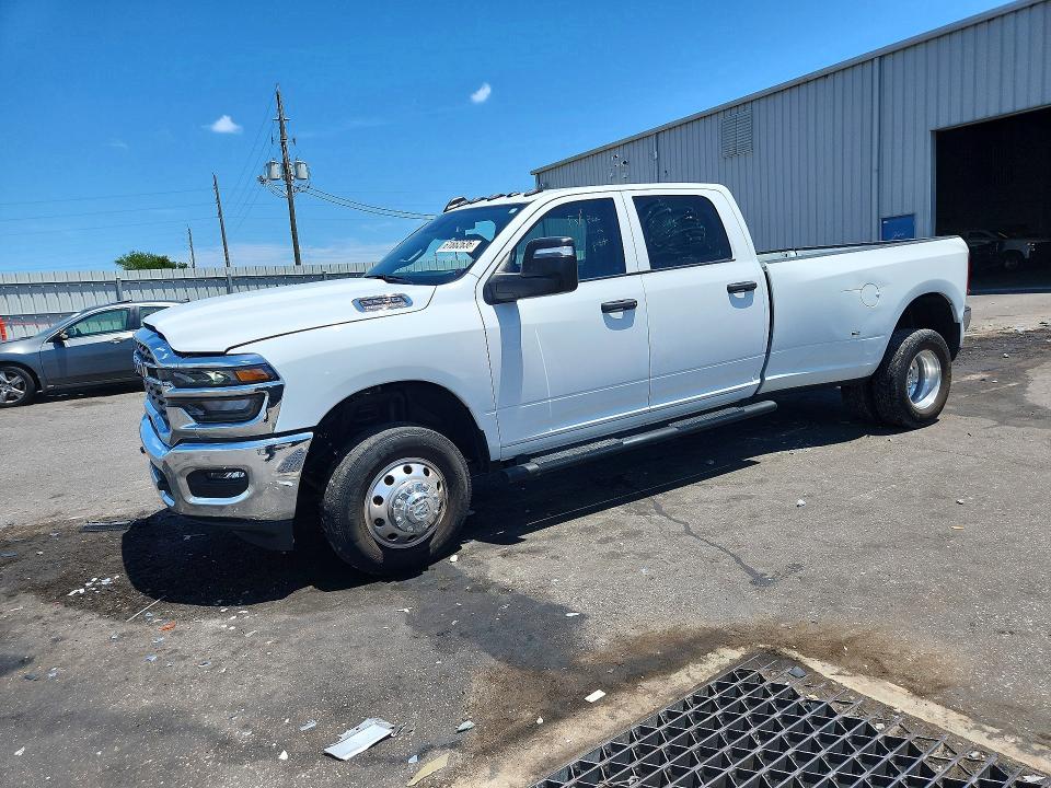 2025 Ram 3500 VIN 3C63RRGJXSG525871 — COPART salvage auction photo