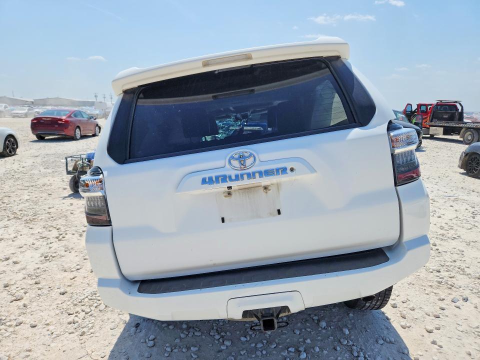 2015 Toyota 4runner VIN JTEBU5JR6F5275631 COPART salvage auction — ROLLOVER, TX - SALVAGE VEHICLE TITLE (P), sold $2,100 on 2026-07-30 (photo 6)