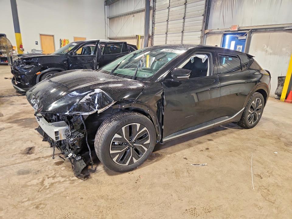 2024 Kia Ev6 VIN KNDC34LA3R5214643 COPART salvage auction — FRONT END, PA - CERTIFICATE OF SALVAGE, sold $6,300 on 2026-07-27 (photo 1)