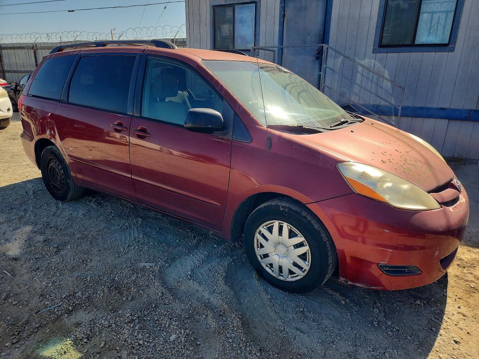2009 Toyota Sienna VIN 5TDZK23C49S249608 COPART salvage auction — SIDE, CA - DIS/DLR/EXP ONLY CLEAN TITLE, sold $550 on 2026-07-20 (photo 4)