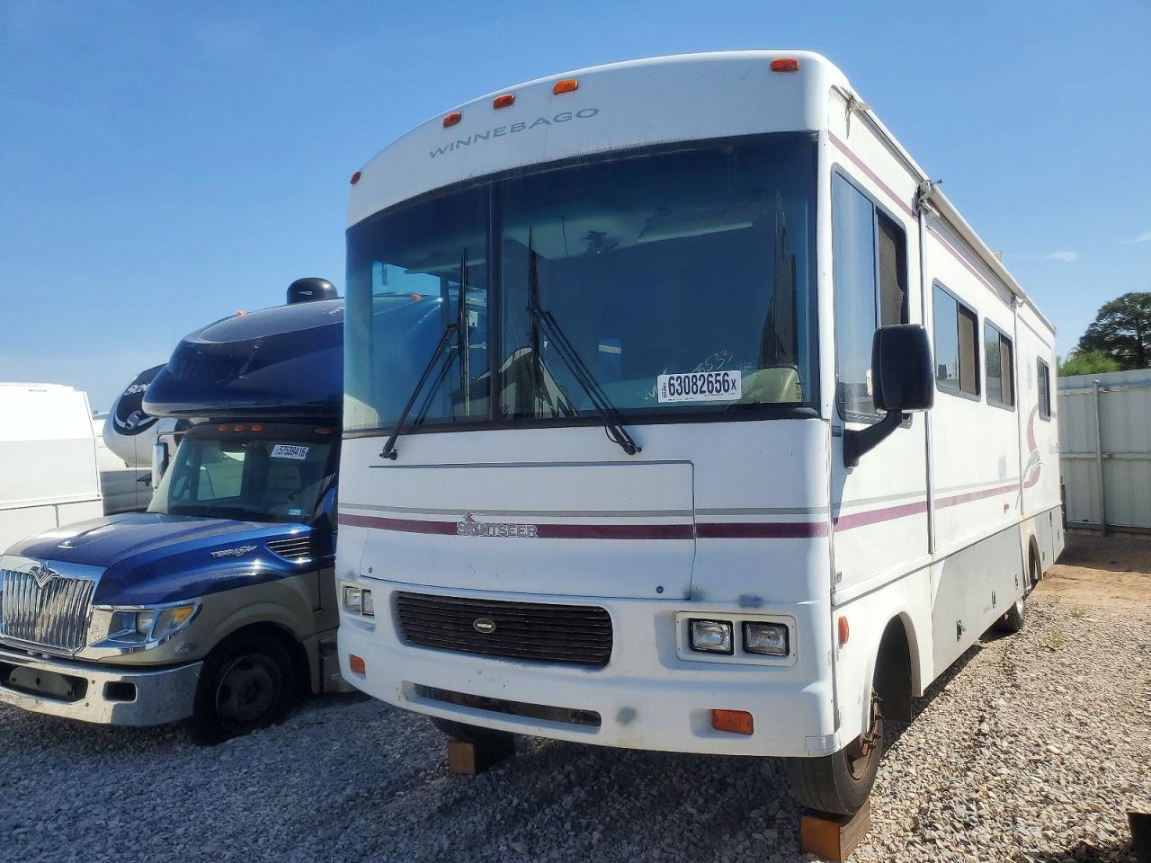 2002 Winnibago VIN 1FCMF53S520A05952 COPART salvage auction — Minor Dent/Scratches, NV - SALVAGE TITLE, sold $1,985 on 2026-09-18 (photo 2)